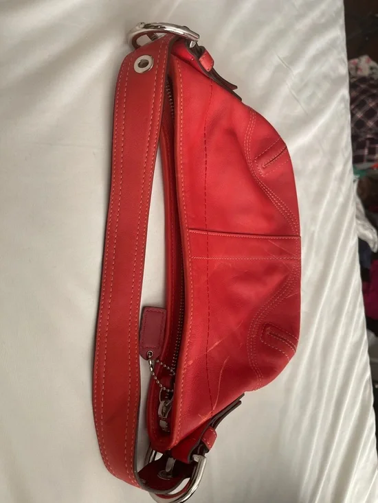 Authentic Coach Red Leather Shoulder Bag - Women - Picture 3 of 7
